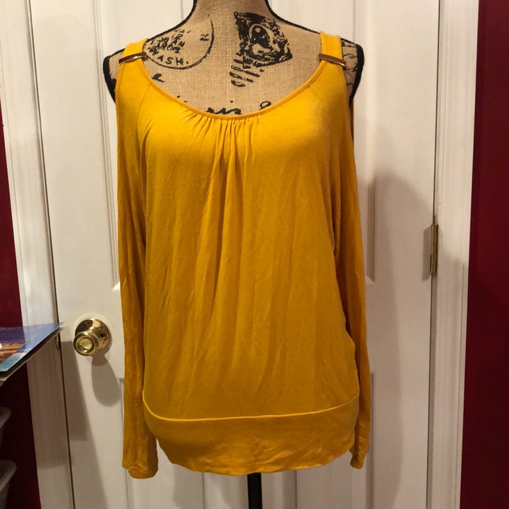 Cold shoulder top